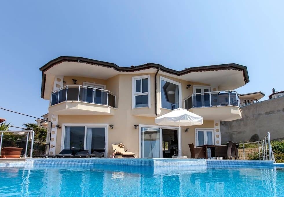 Kaş Andifli'de Muhteşem Deniz Manzaralı, Özel Havuzlu, Keyifli Villa