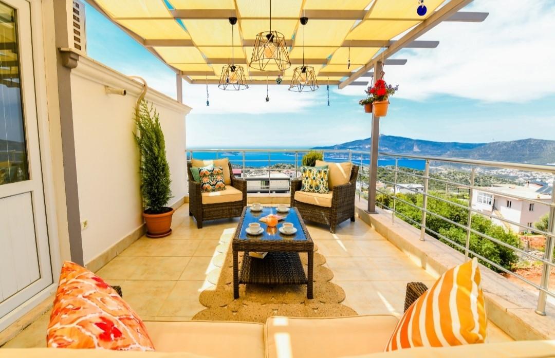 Kaş Bezirgan'da Muhteşem Deniz Manzaralı, Özel Havuzlu, Tripleks Villa-18279