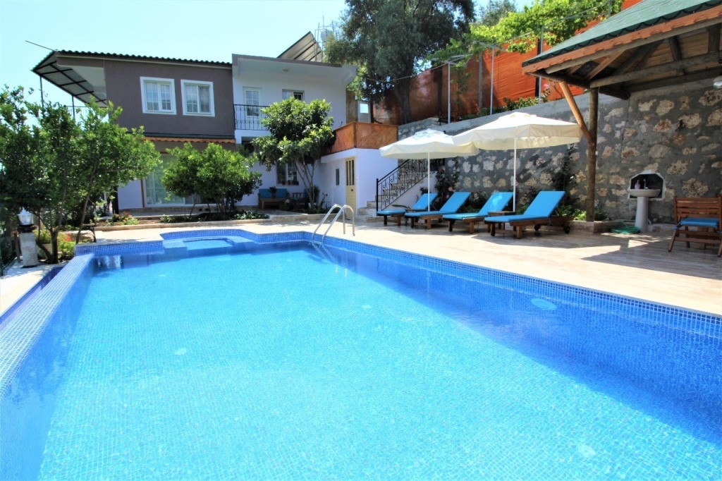 Kaş İslamlar'da Deniz ve Doğa Manzaralı, Özel Havuzlu, Huzurlu Villa