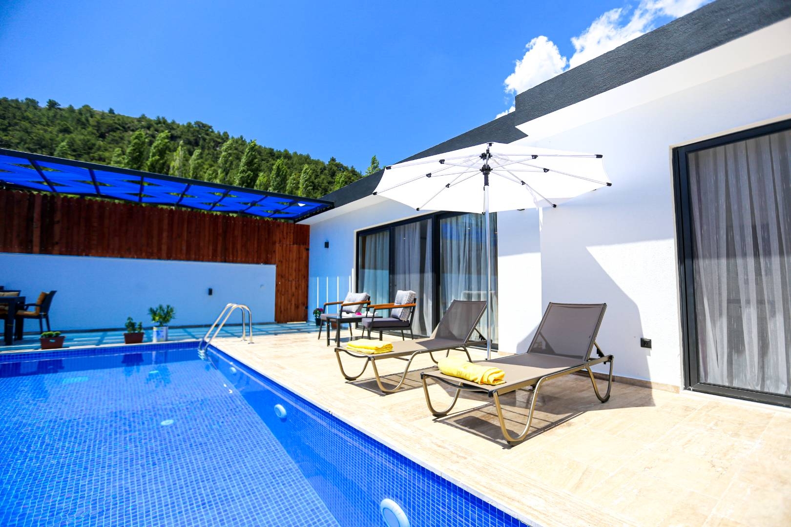 Kaş İslamlar'da Muhteşem Doğa Manzaralı, Özel Havuzlu, Kiralık Villa