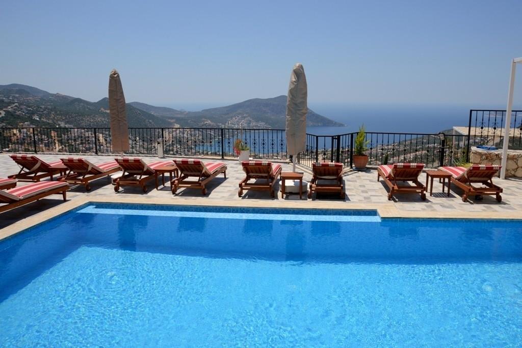 Kalkan'da Muhteşem Manzaralı, Özel Havuzlu, 12 Kişilik Konforlu Villa-12630