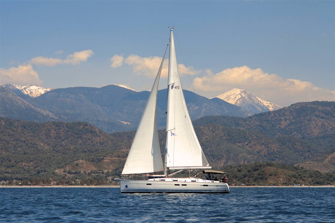 Fethiye'de Modern Dekorasyona Sahip, 8 Kişilik Yelkenli