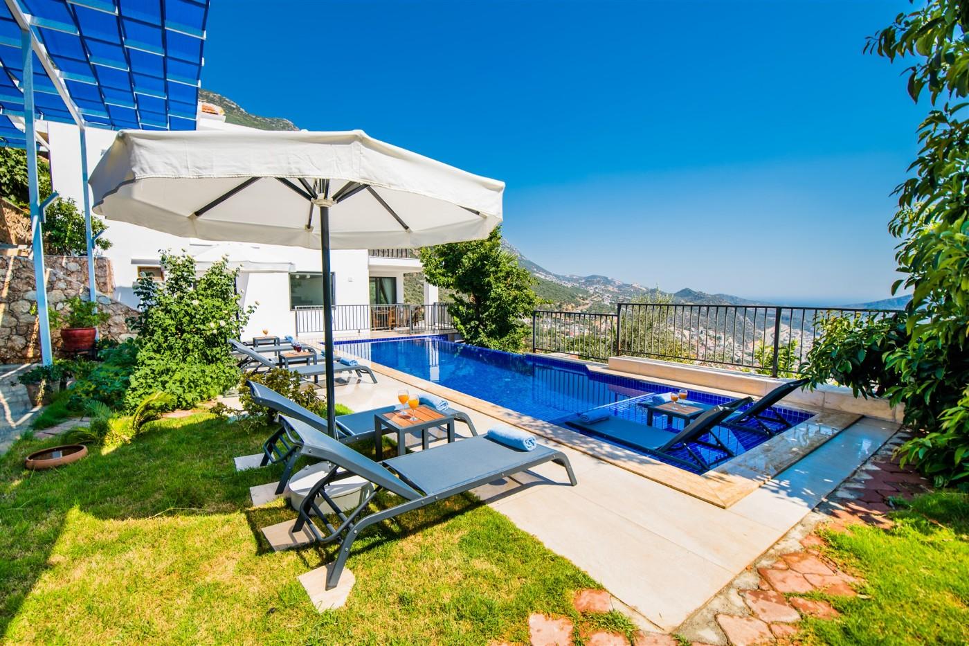 Kaş İslamlar'da Kalabalık Ailelere Uygun, Özel Havuzlu, 4+1 Villa-20102