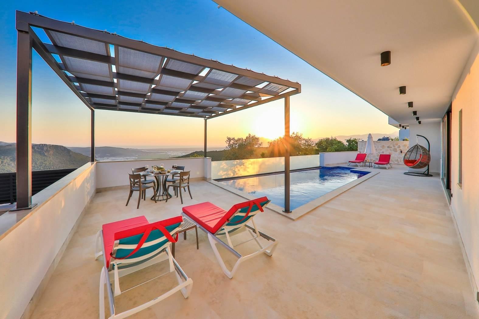 Kaş Üzümlü'de Muhteşem Doğa Manzaralı, Özel Havuzlu, Kiralık Villa-26308