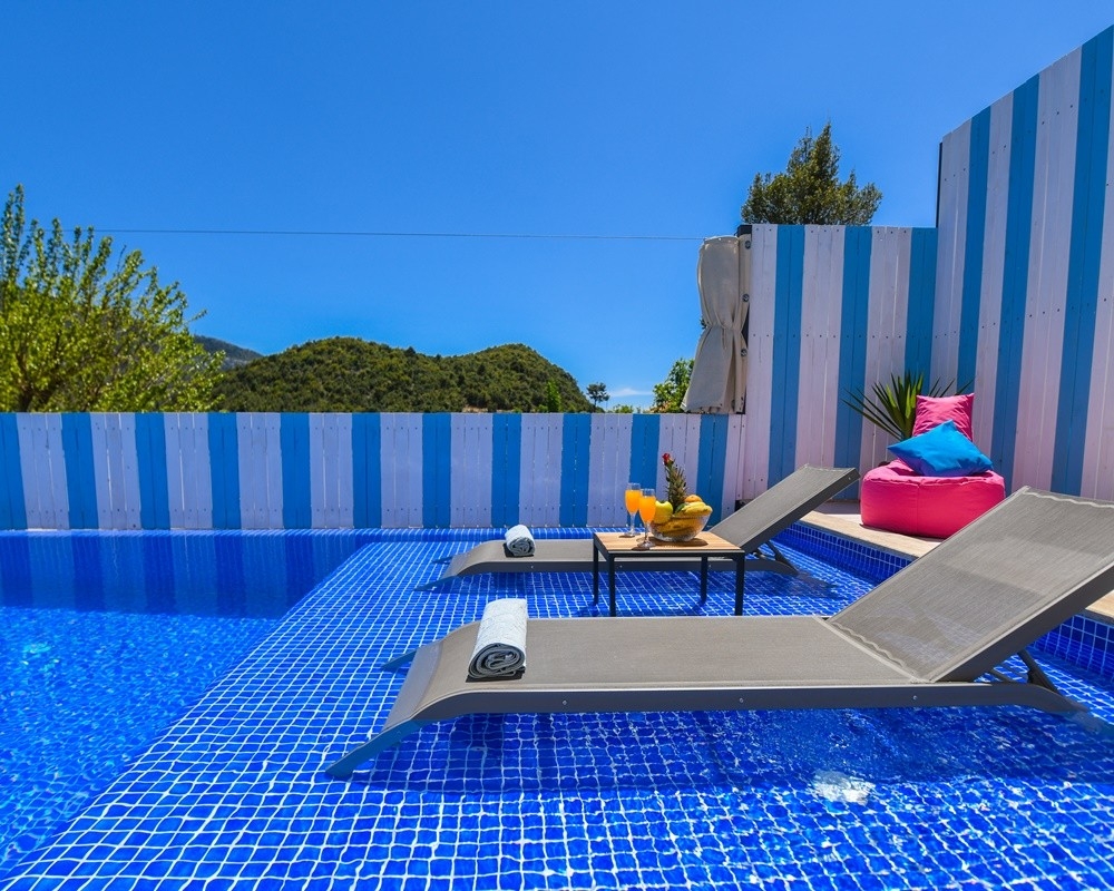 Kaş İkizce'de Doğa Manzaralı, Özel Havuzlu, Modern Villa