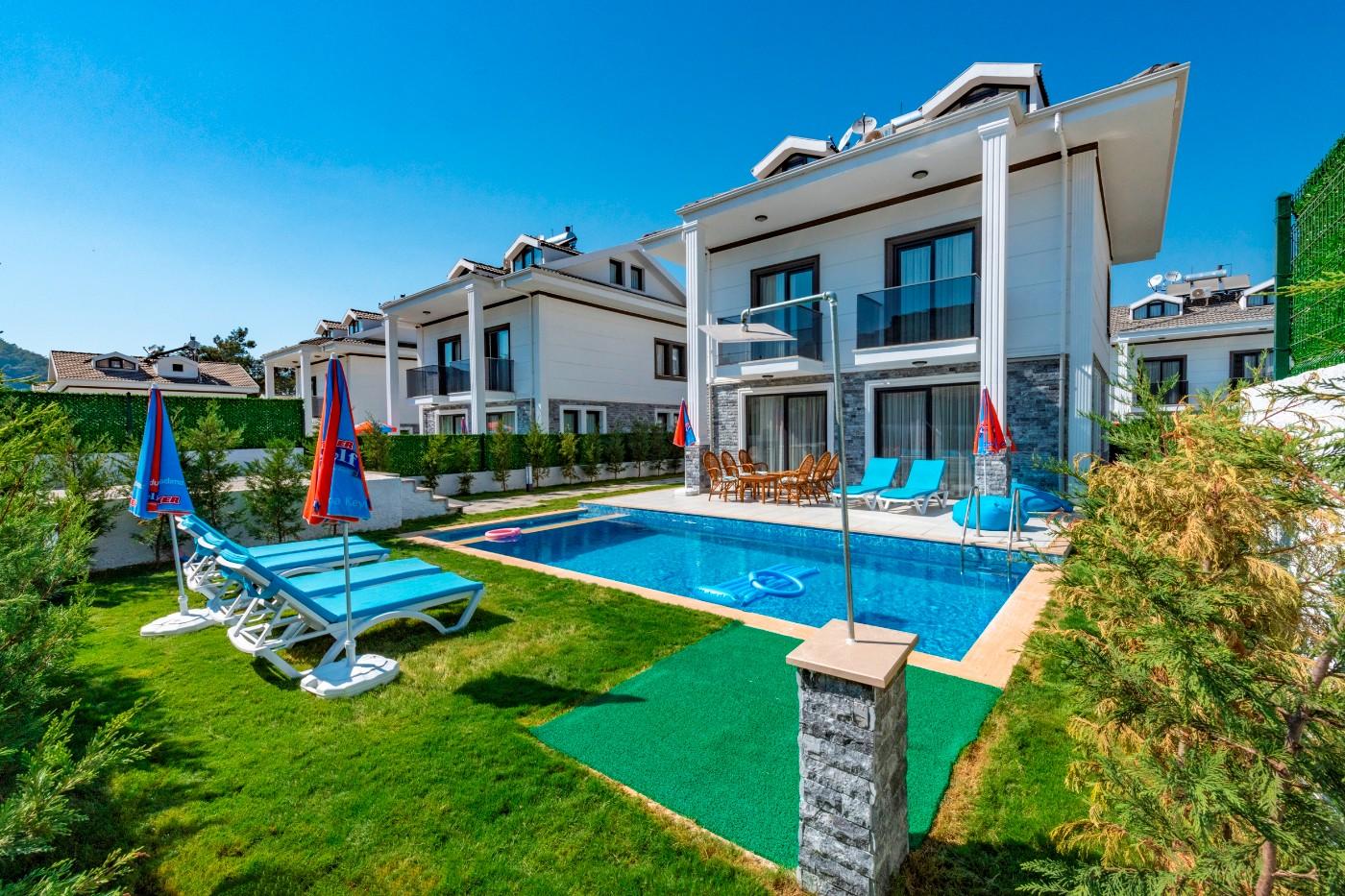 Fethiye Ölüdeniz'de Enfes Doğada, Özel Havuzlu, Yeşil Bahçeli Villa-19983