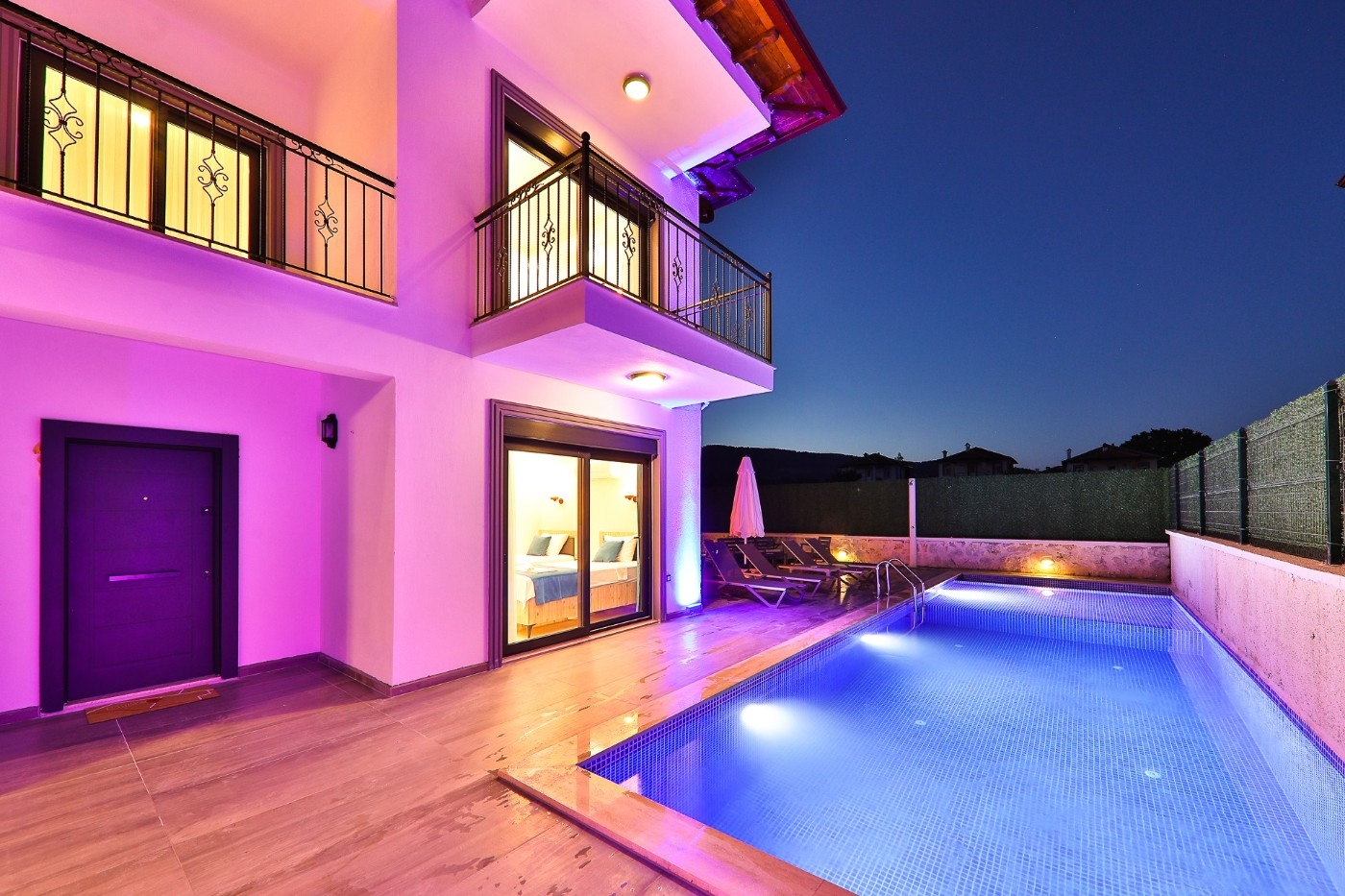 Kaş Andifli'de Eşsiz Doğada, Özel Havuzlu, 3+1 Şık Villa