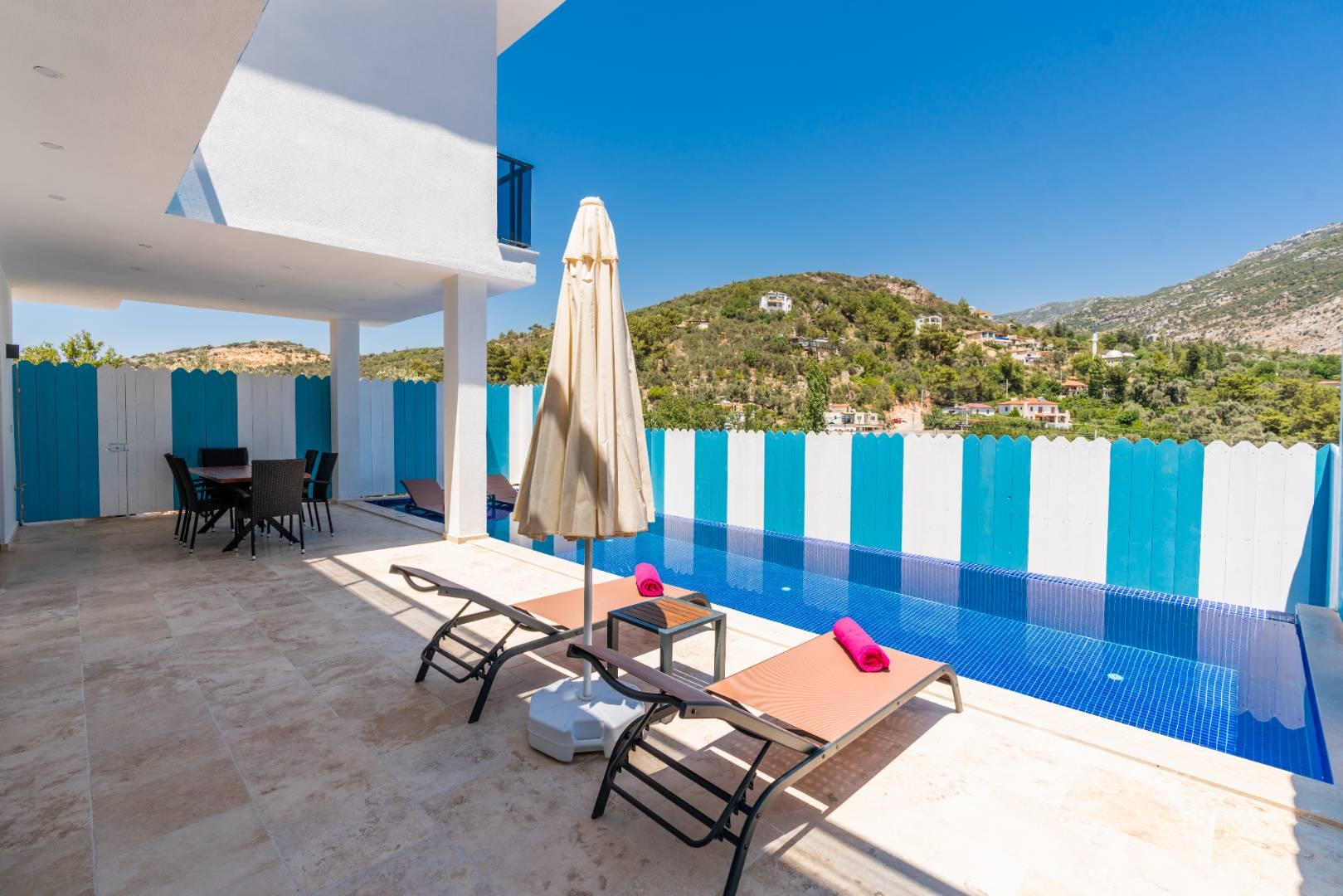 Kaş İslamlar’da Doğayla İç İçe, Jakuzili, Özel Havuzlu, Şık Villa-29475