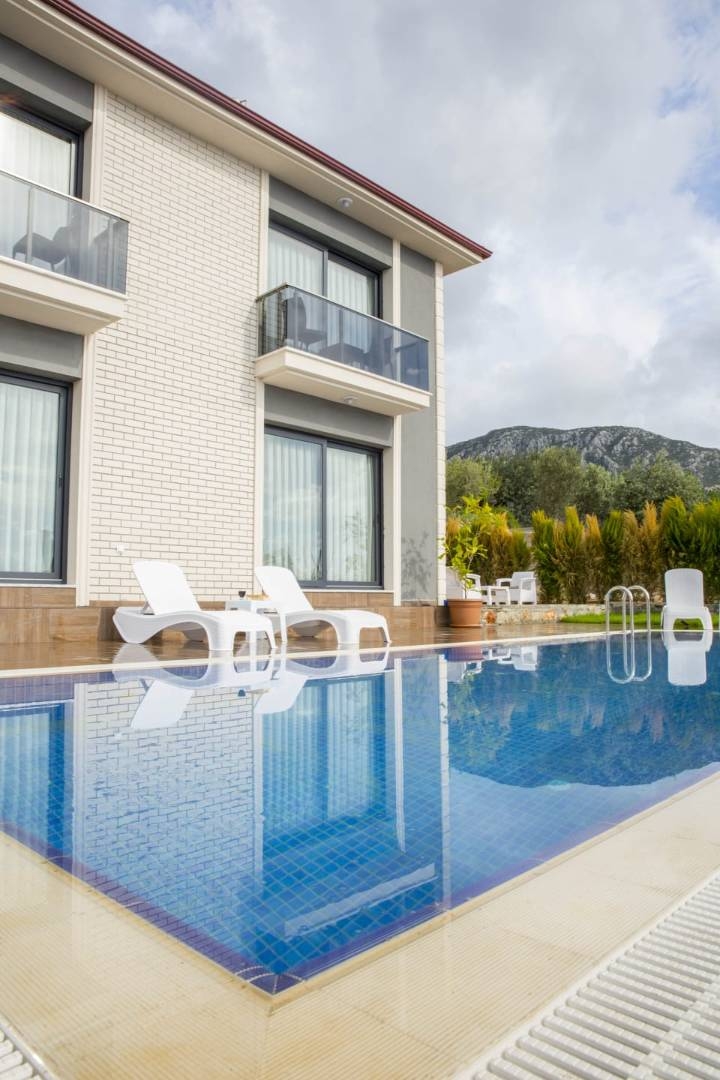 Marmaris Söğüt'te Muhteşem Deniz Manzaralı, Özel Havuzlu, Lüks Villa