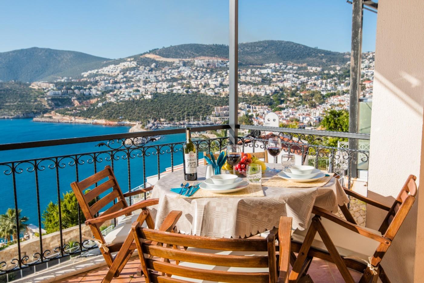 Kaş Kalkan'da Denize Yürüme Mesafesinde, Ortak Havuzlu, Kiralık Suit-20559