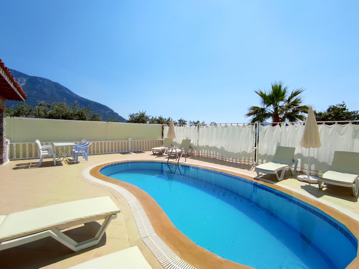 Fethiye'de Ölüdeniz Plajına Yakın, Özel Havuzlu, 3+1 Kiralık Villa-17175