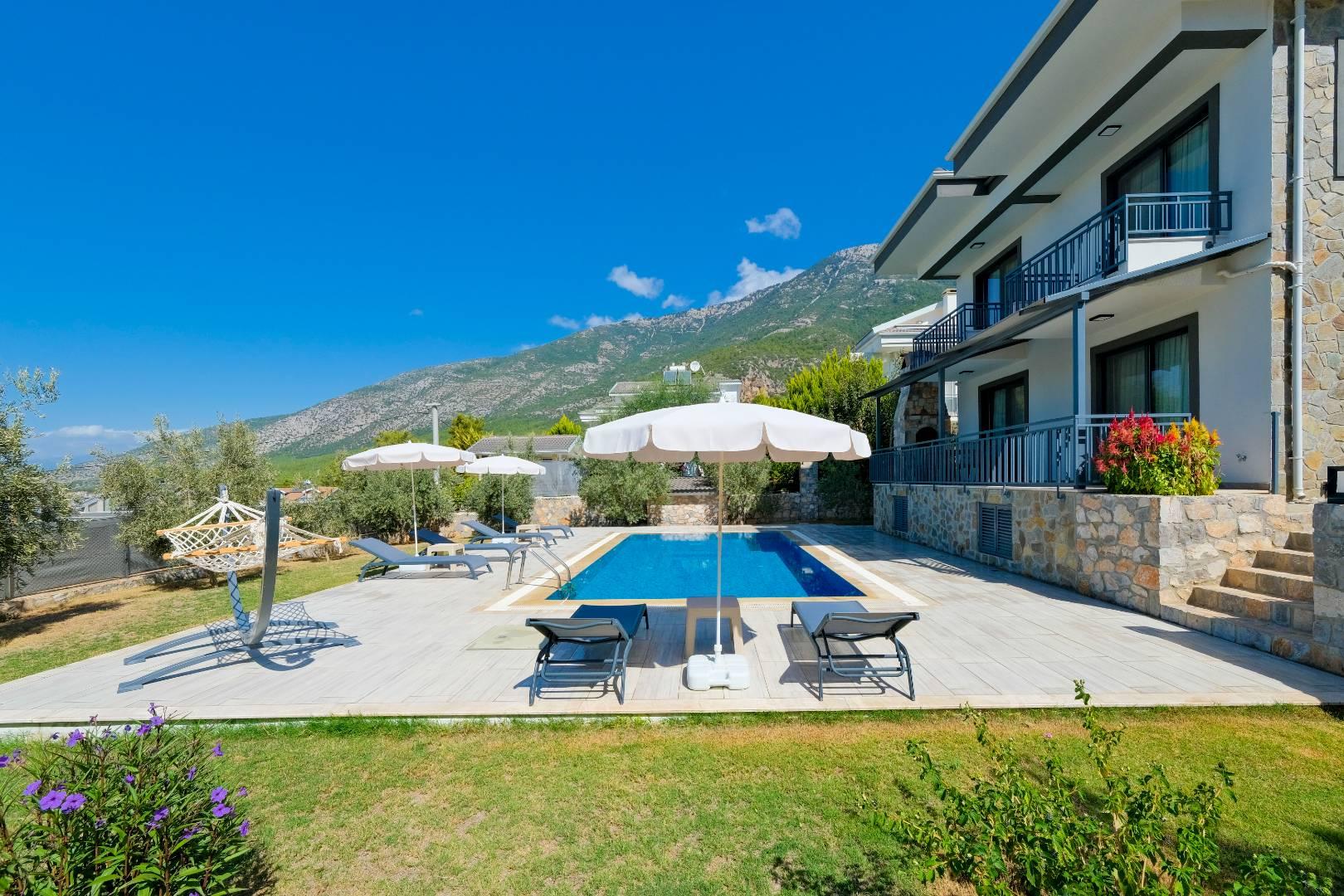 Fethiye Ölüdeniz'de Doğa Manzaralı, Özel Havuzlu, Lüks Villa-18418