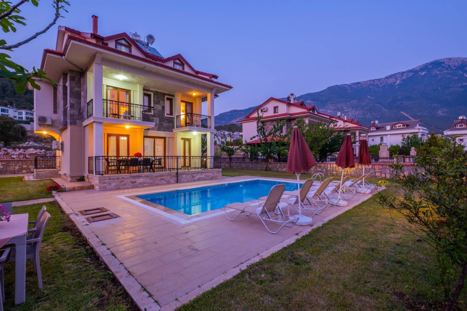 Fethiye Ölüdeniz'de Muhteşem Doğa Manzaralı, Özel Havuzlu, Lüks Villa