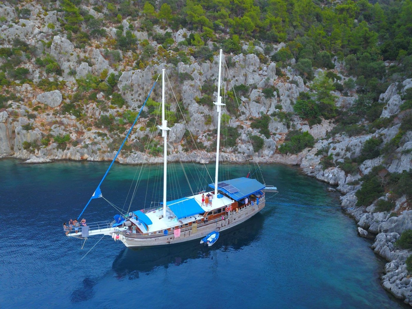 Fethiye'de Tam Donanımlı, Mavi Sularda, Konforlu Gulet