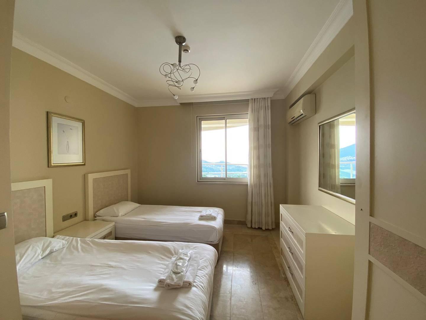 Alanya Kargıcak'ta Harika Tesiste, Ortak Havuzlu, Kiralık Suit-30661