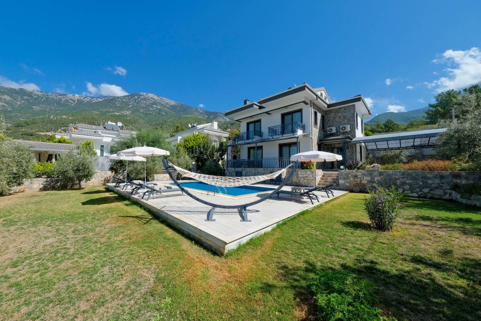 Fethiye Ölüdeniz'de Doğa Manzaralı, Özel Havuzlu, Lüks Villa-18418