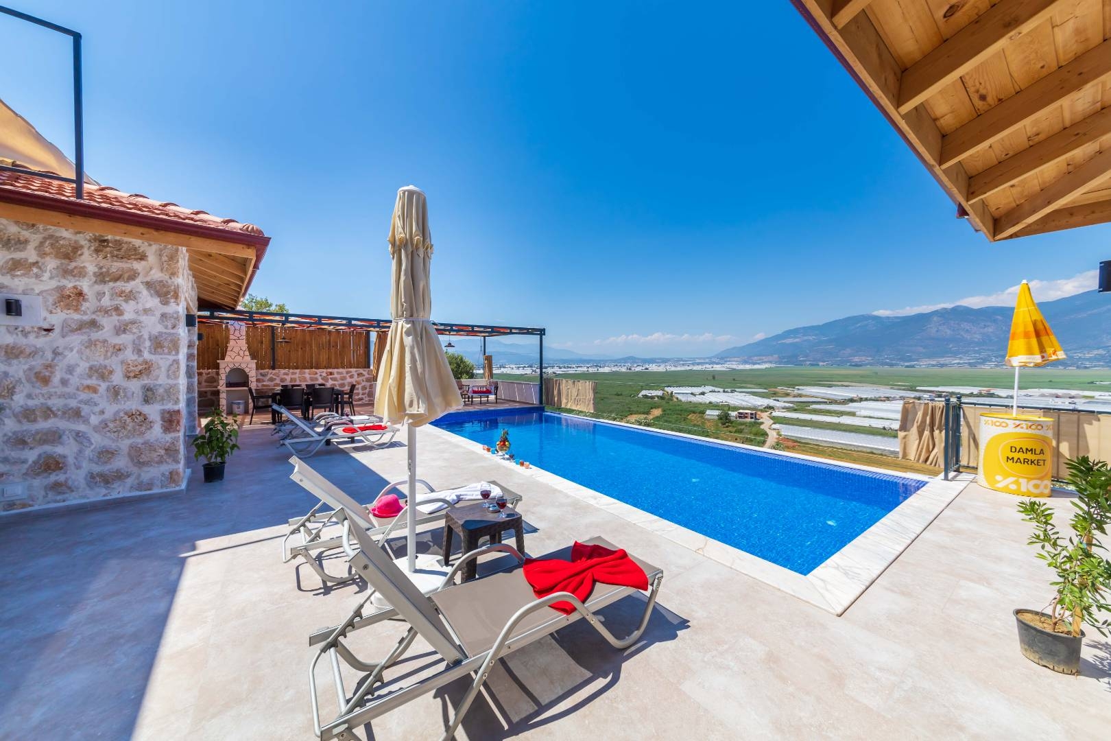 Kaş Yeşilköy'de Taş Mimarili, 4 Kişilik, Jakuzili, Kiralık Villa