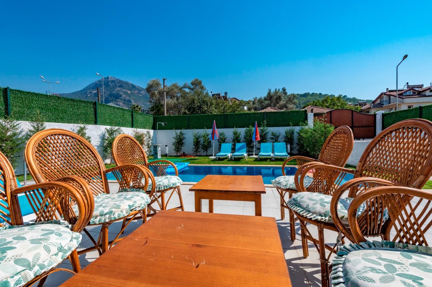 Fethiye Ölüdeniz'de Sessiz ve Sakin Konumda, Özel Havuzlu, Şık Villa-19980