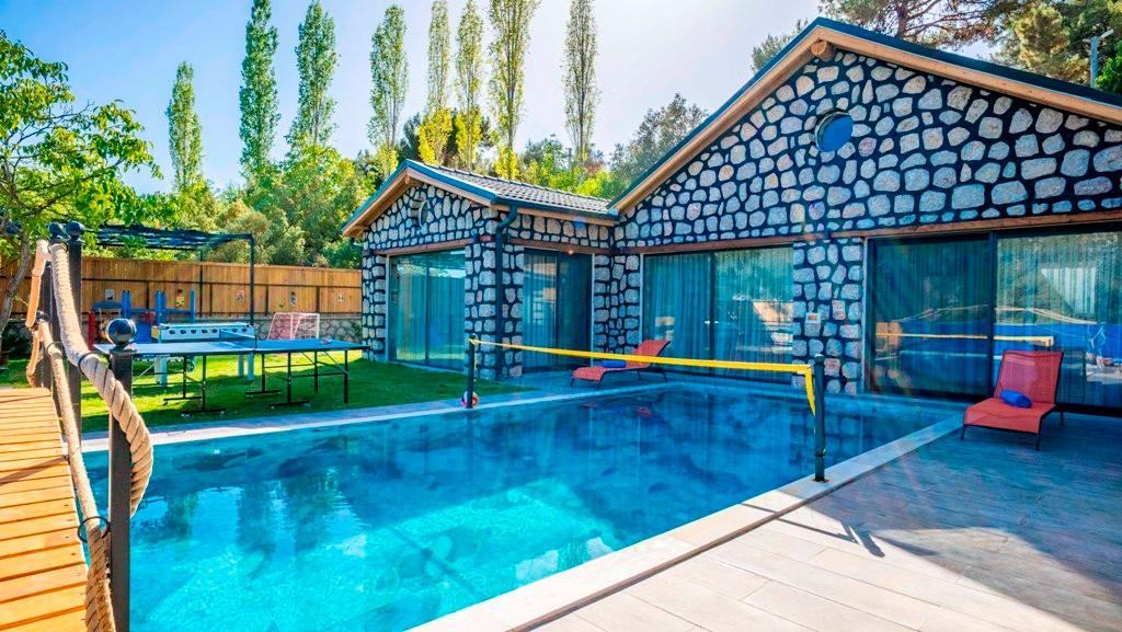 Kaş İslamlar'da Özenle Dekore Edilmiş, Özel Havuzlu, Bahçeli Villa-22263