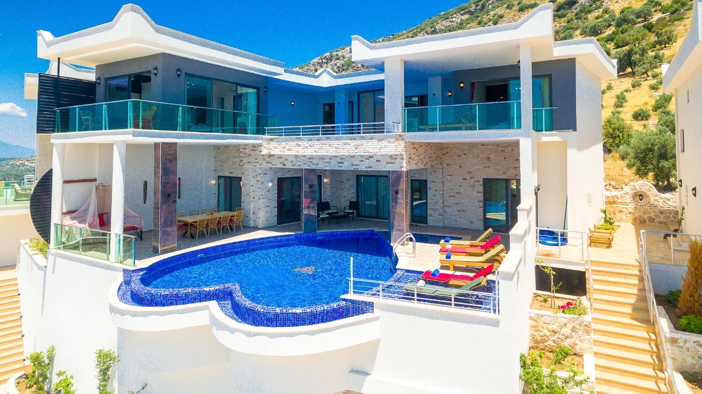 Kaş İslamlar'da Muhteşem Tasarıma Sahip, Sonsuzluk Havuzlu, Lüks Villa-22014