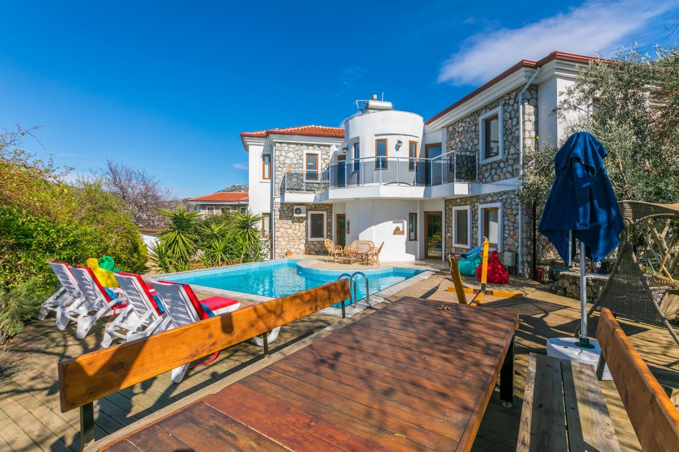 Marmaris Söğüt'te Tasarımıyla Büyüleyen, Özel Havuzlu, 8 Kişilik Villa-13476