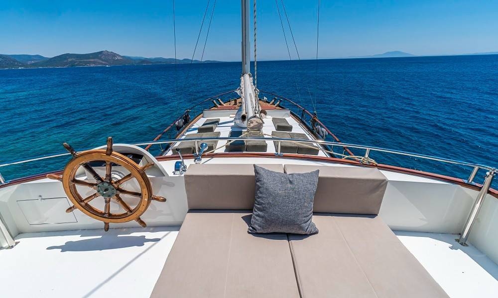 Bodrum Çıkışlı 12 Kişilik, 28 Metre, Kiralık Konforlu Gulet