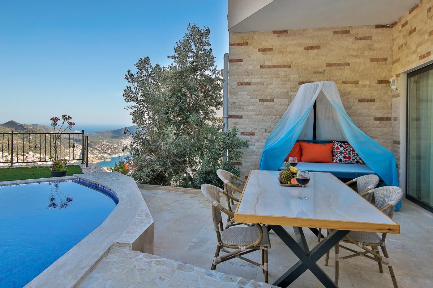 Kaş İslamlar'da Manzarası Denize Açılan, Özel Havuzlu, Lüks Villa-21593