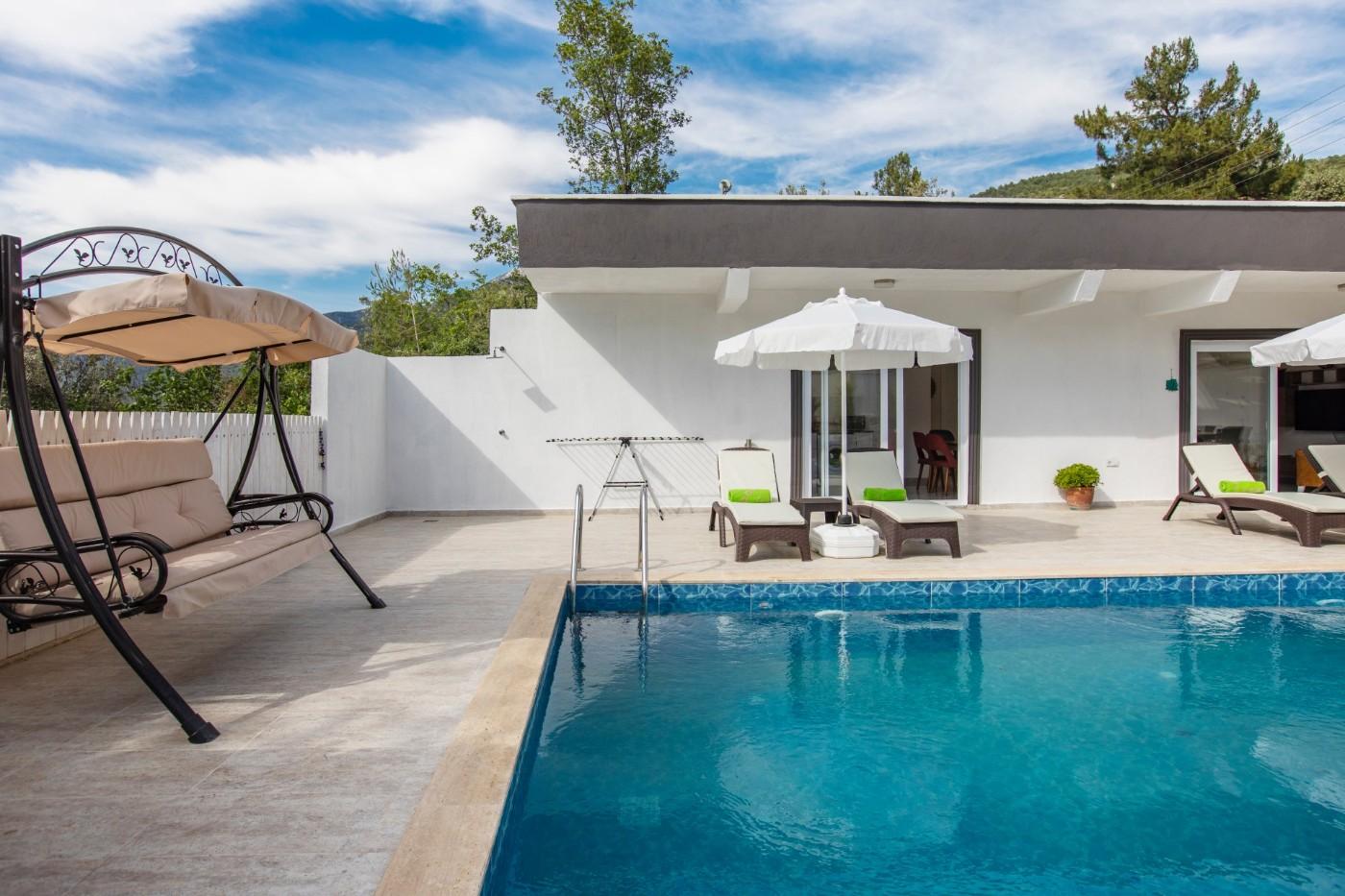 Kaş Üzümlü'de Balayı Çiftlerine Uygun, Özel Havuzlu, Jakuzili Villa-23898