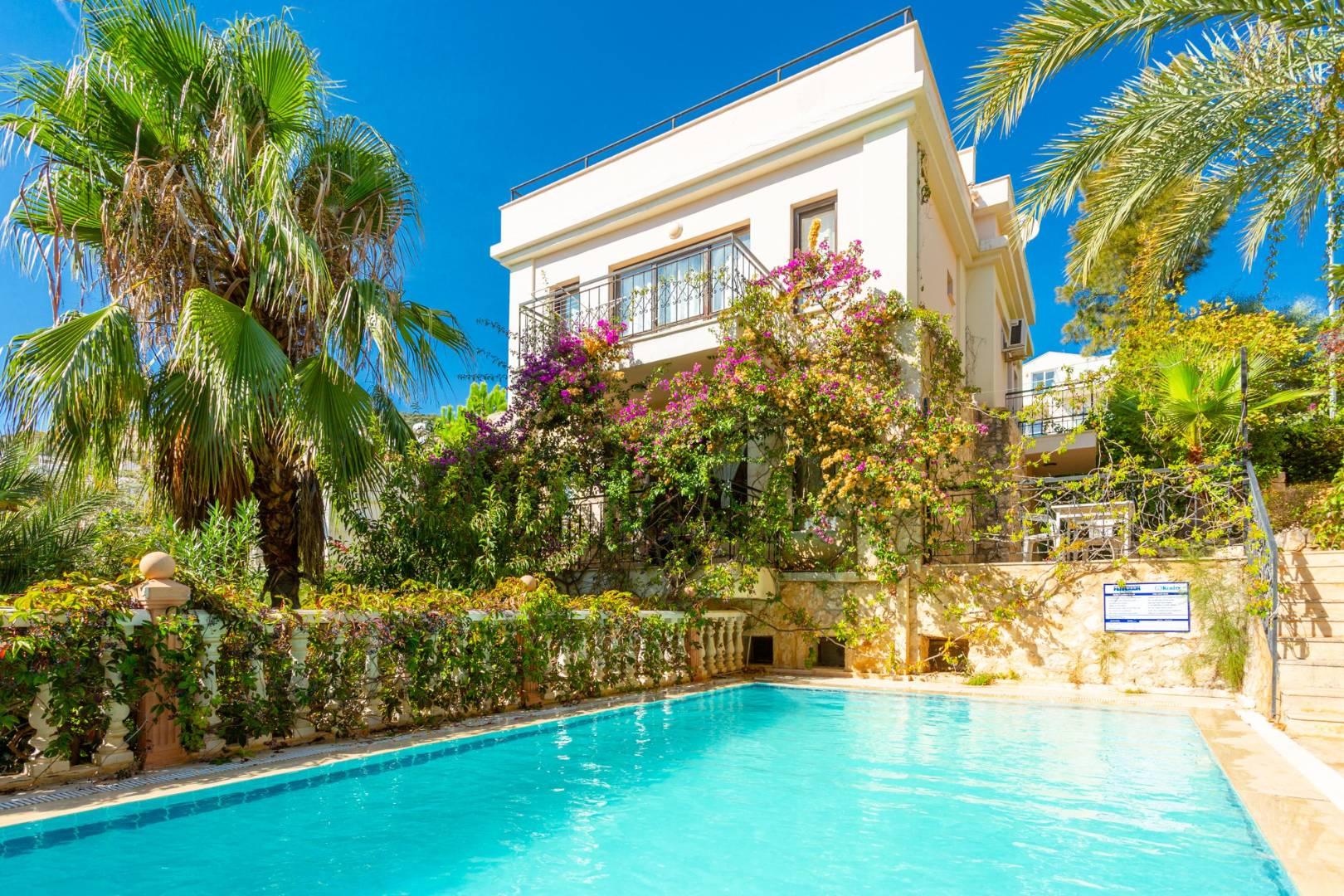 Kaş Kalkan'da Merkeze Yakın, Özel Havuzlu, 3+1, Konforlu Kiralık Villa-27870