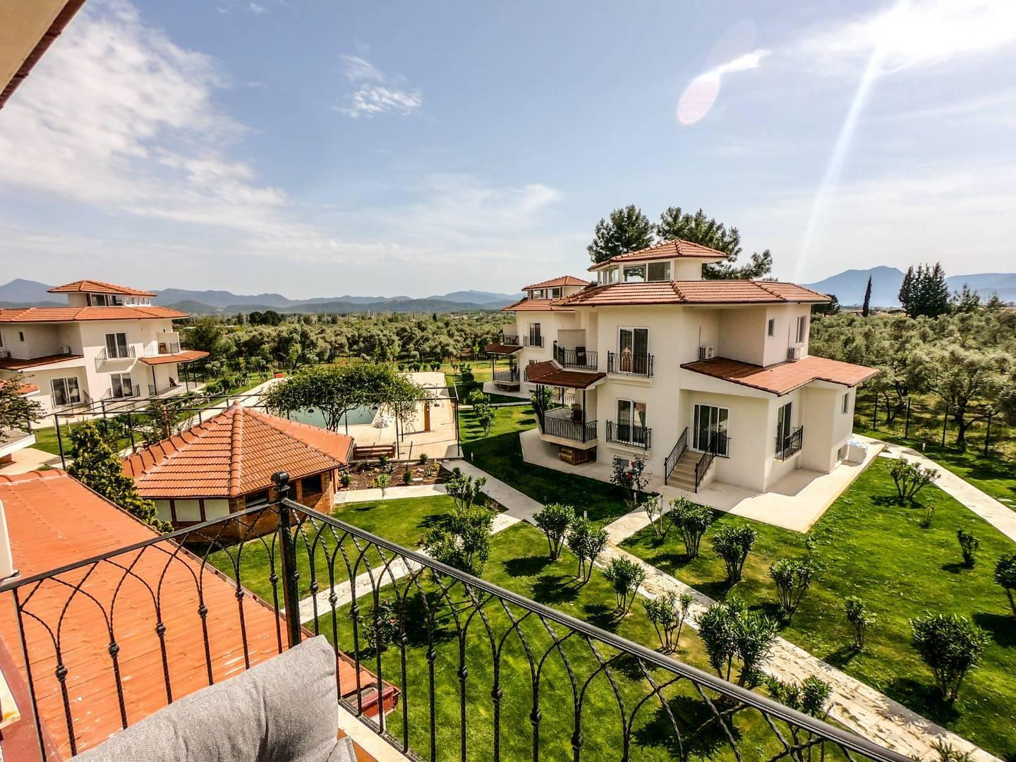 Muğla Köyceğiz'de Doğa İçerisinde, Ortak Havuzlu, Şık Kiralık Villa-27675