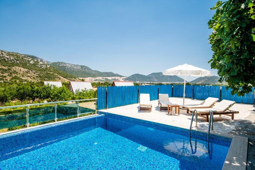 Kaş Bezirgan'da Doğa ile Baş Başa, Bahçe ve Köy Manzaralı, Şık Villa-16255