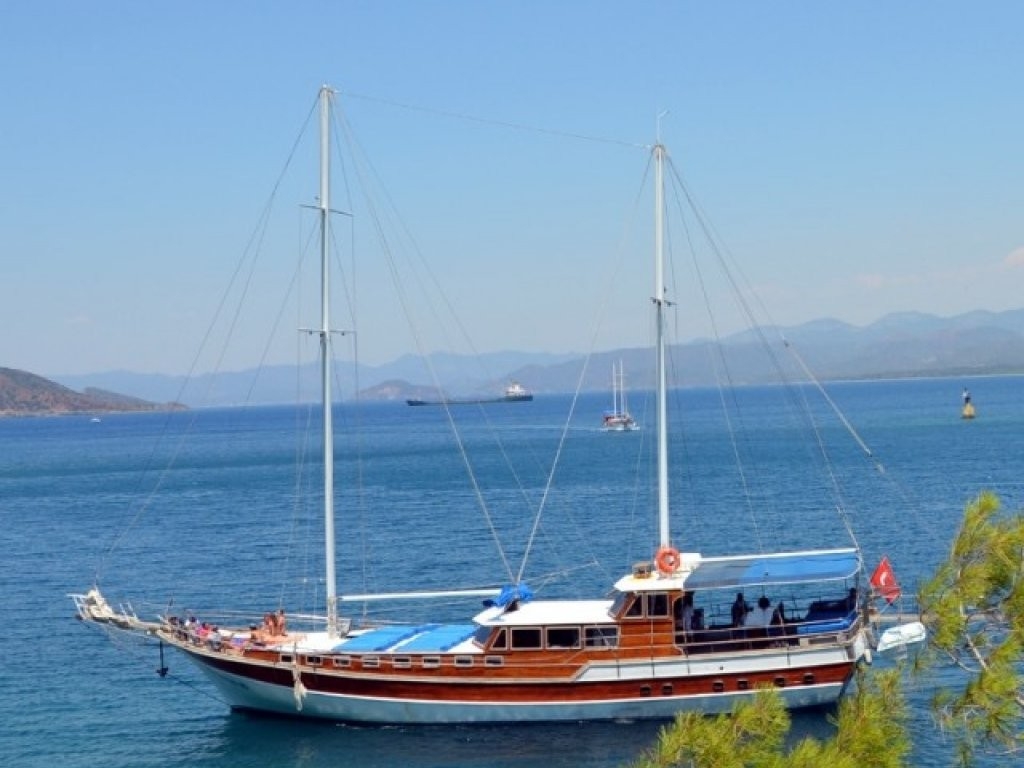 Muğla Fethiye'de 12 Kişilik, Geniş İç Hacme Sahip, Konforlu Gulet