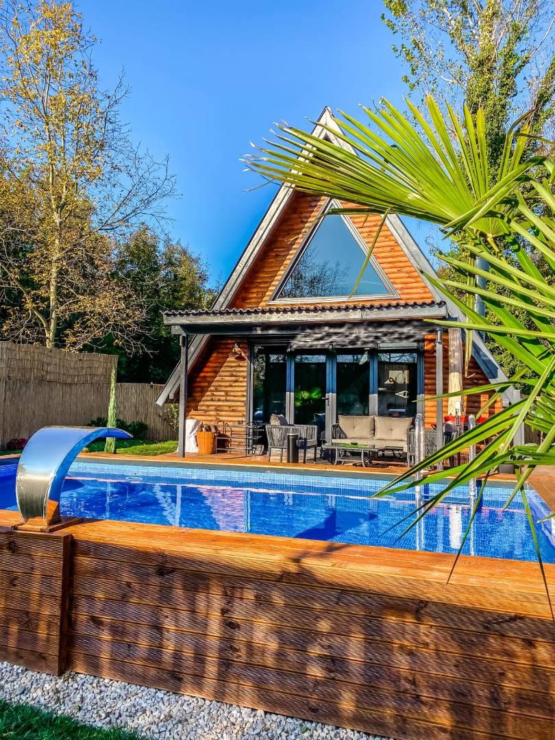 Sapanca Rüstempaşa'da Isıtmalı Havuzlu, Kahvaltı Dahil, Şık Bungalov-30222