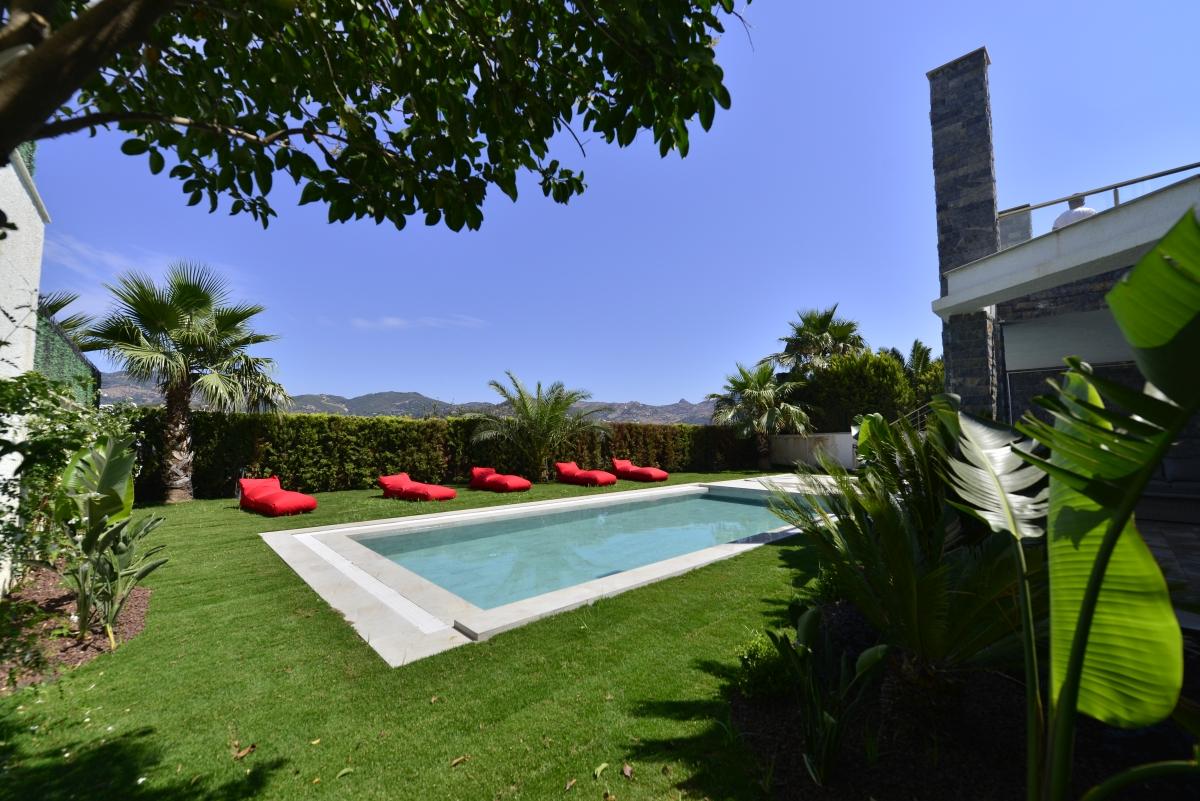 Bodrum Yalıkavak'ta Plaja Yakın Konumda, Özel Havuzlu, Kiralık Villa-15867