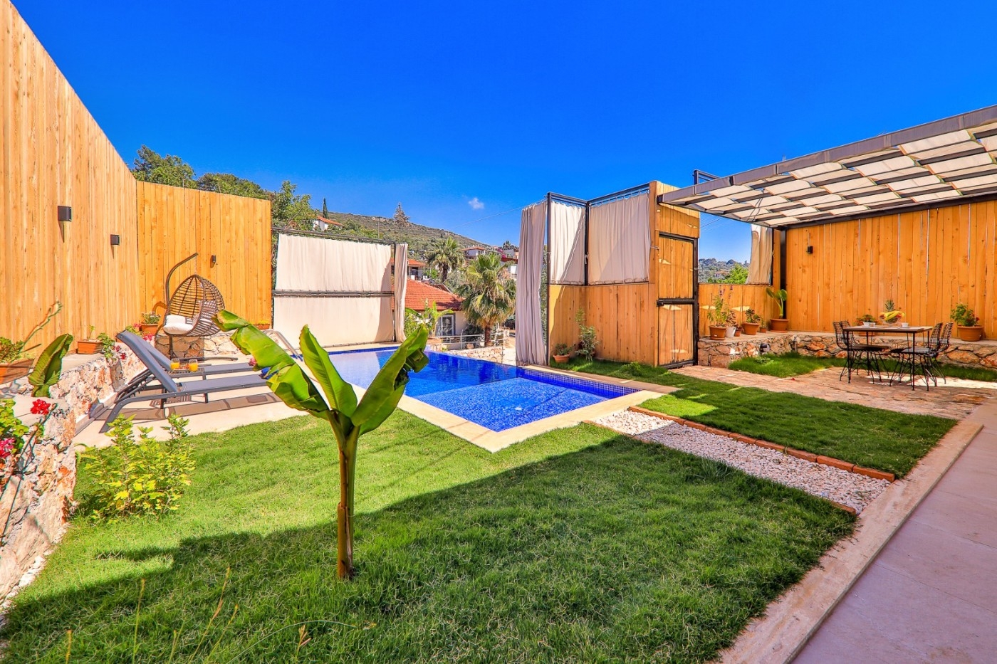 Kaş Patara'da Elverişli Konumda, Özel Havuzlu, Muhafazakar Villa