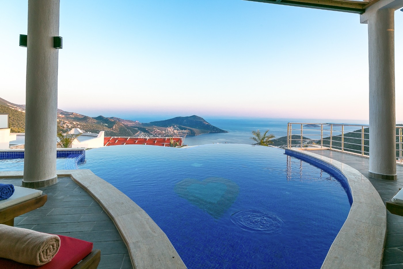 Kaş İslamlar'da Muhteşem Doğada, Özel Havuzlu, Lüks Villa