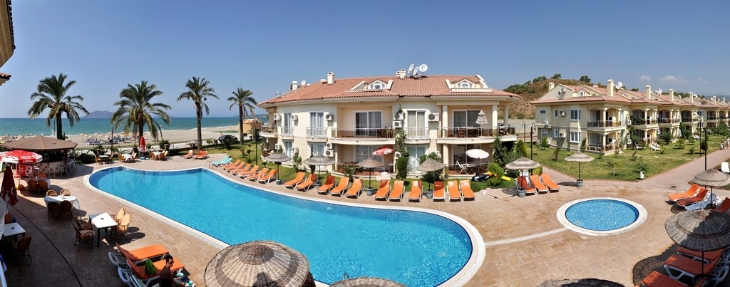 Fethiye Çalış'ta Denize Sıfır, Ortak Havuzlu, 3+1 Yazlık Daire
