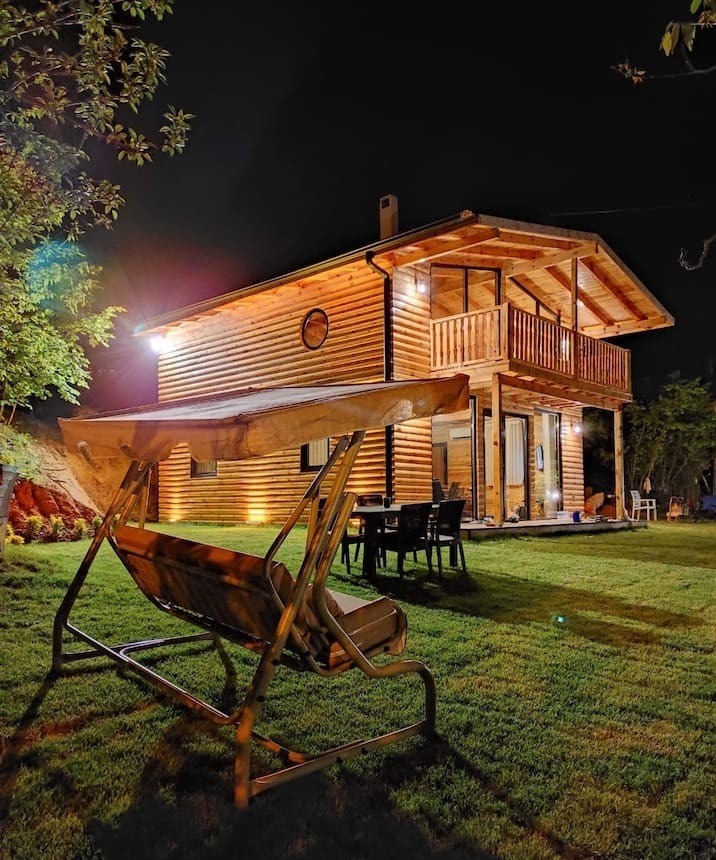 Sakarya Sapanca'da Göl ve Doğa Manzaralı, Bahçeli Dubleks Bungalov