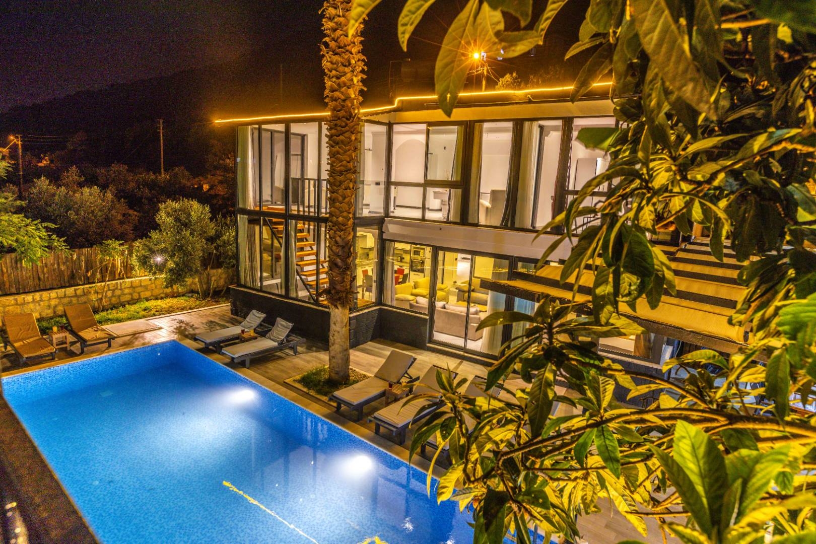 Kalkan Ulugöl'de Muhteşem Doğa İçerisinde, Jakuzili, Kiralık Villa