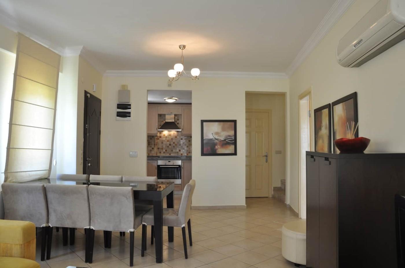 Didim Akbük'te Özel Plajlı Tesis İçerisinde, 3+1, Bahçeli Villa-23292