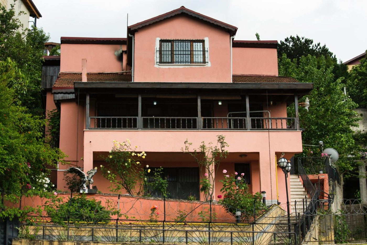 Sapanca'da Panoramik Göl Manzaralı, Özel Havuzlu, 8 Kişilik Villa