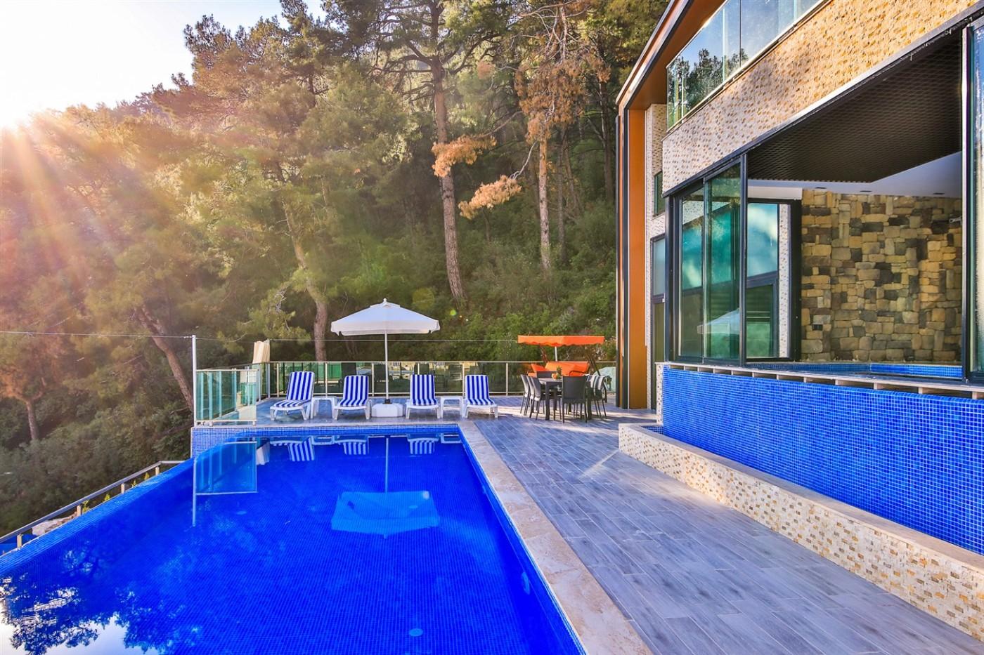 Kaş İslamlar'da Muhteşem Doğa Manzaralı, Özel Havuzlu, Şık Villa-12315