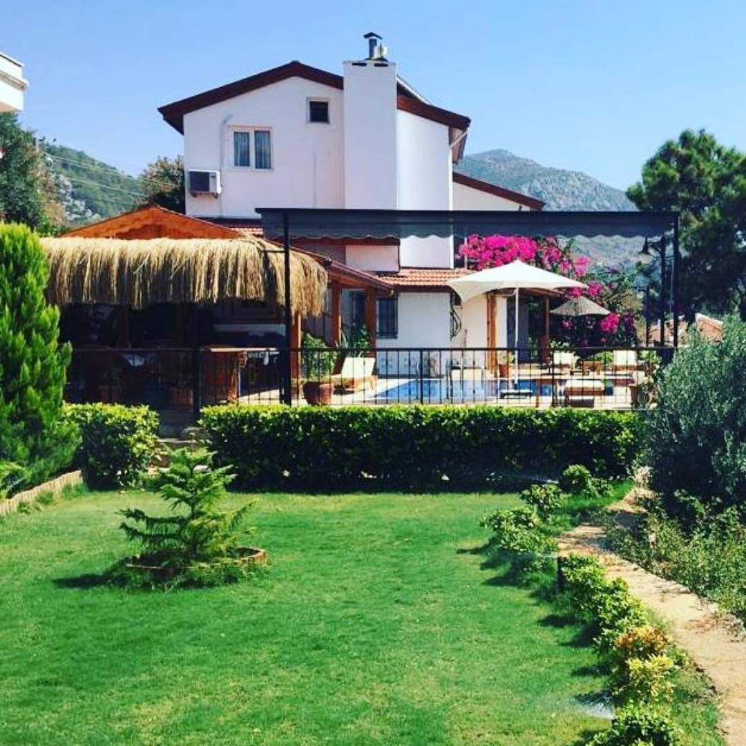 Marmaris Söğüt'te Deniz ve Doğa Manzaralı, Özel Havuzlu, Kiralık Villa