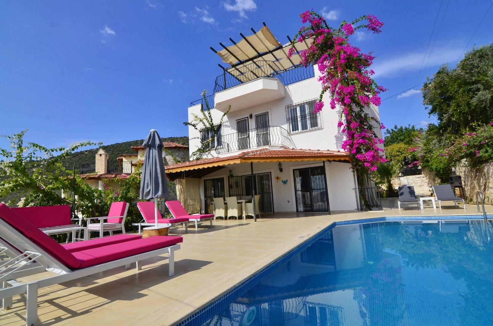 Kaş Kalkan'da Deniz Manzaralı, 8 Kişilik, Muhafazakar Villa-25789