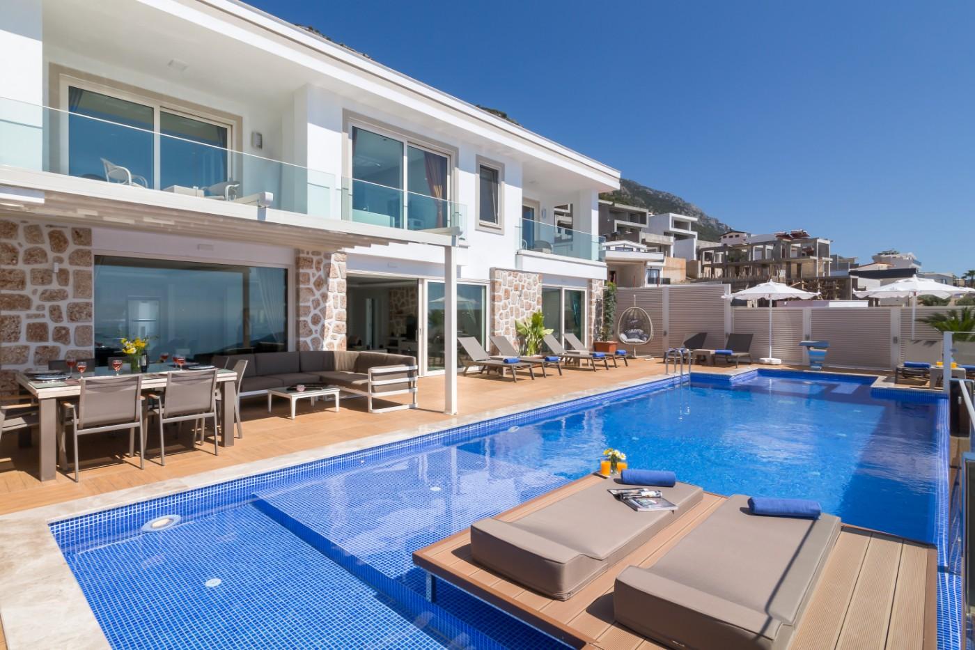 Kalkan Kördere'de Mükemmel Manzaralı, Özel Havuzlu, Oyun Odalı Villa-17093