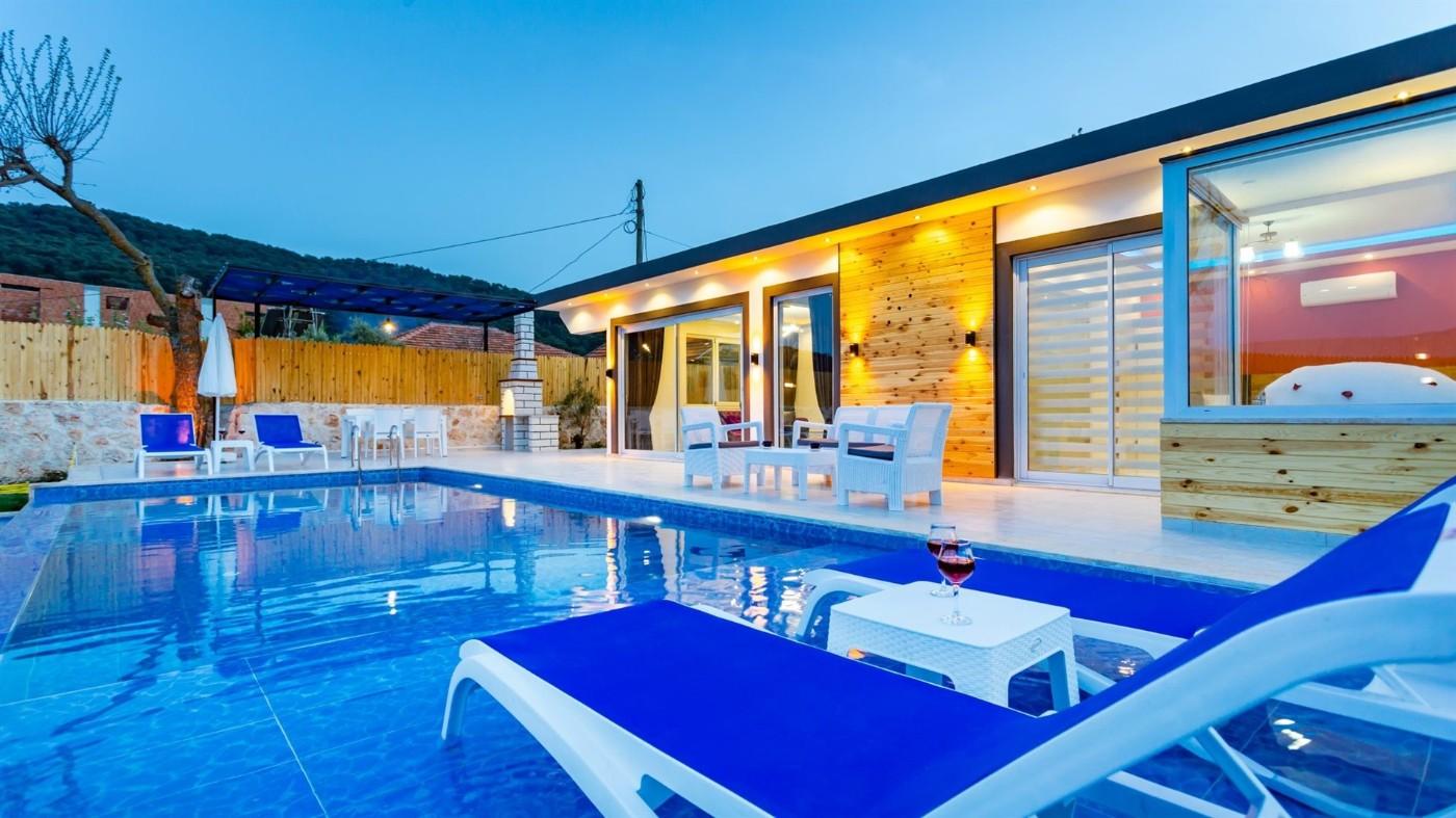 Kaş Sarıbelen'de Muhteşem Doğa İçerisinde, Özel Havuzlu, Şık Villa-20778