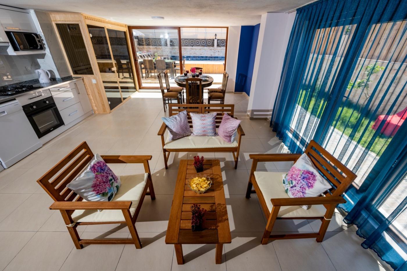 Demre'de Deniz Manzaralı, Havuzlu, Jakuzili ve Saunalı, Kiralık Villa-21864