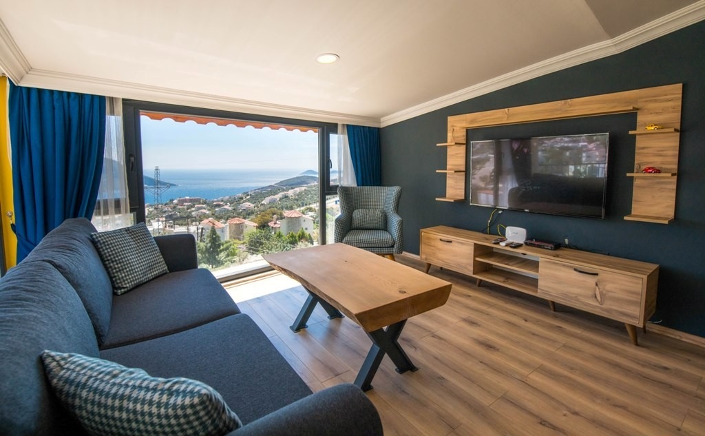 Kaş Kalkan'da Deniz Manzaralı, Jakuzili, Lüks Daire