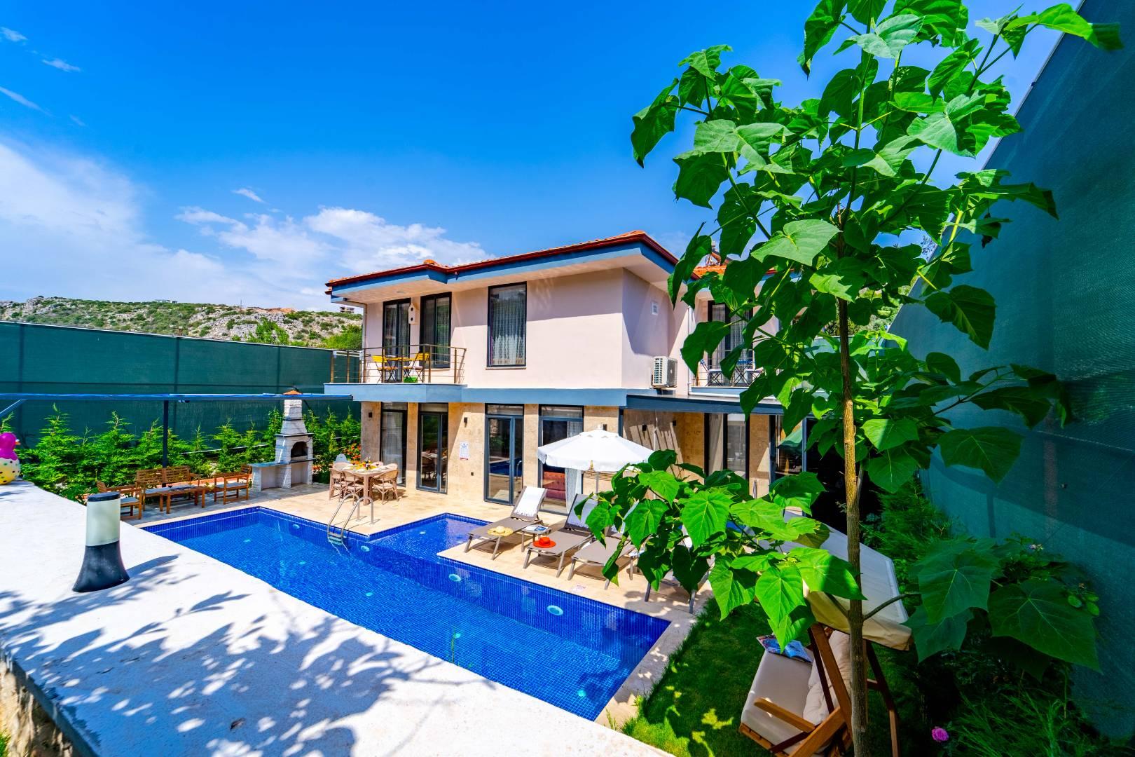 Kaş Patara'da Sessiz ve Sakin Konumda, Özel Havuzlu, Lüks Villa-26930