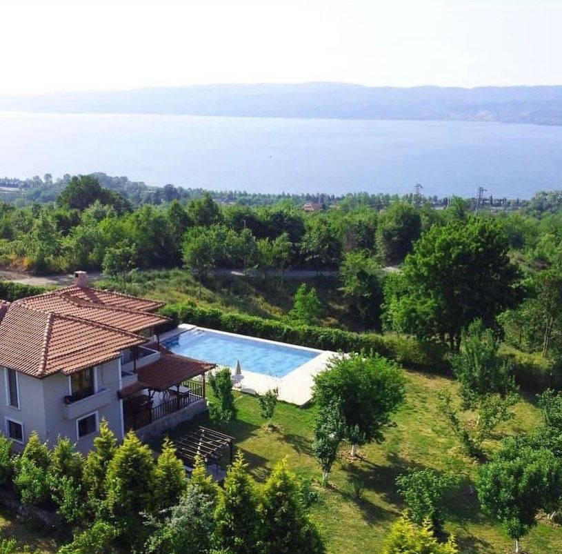 Sakarya Sapanca'da Elverişli Konumda, Özel Havuzlu, Lüks Villa-27464